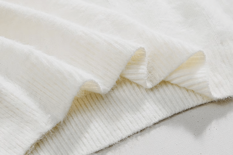 MOHAIR KNITTED ROUND NECK SWEATER