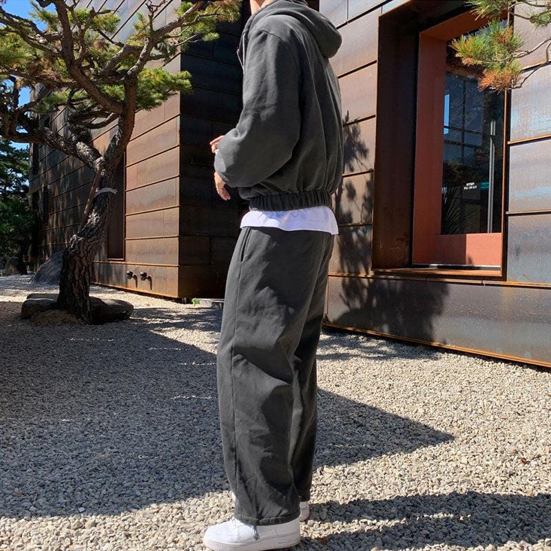CHARCOAL GRAY ZIP-UP HOODIE & SWEATPANTS