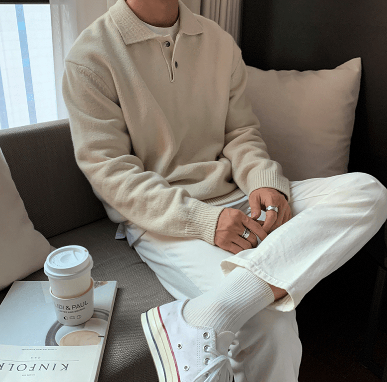 KNITTED COLLAR QUARTER BUTTON-UP SWEATER