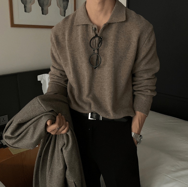 KNITTED COLLAR QUARTER BUTTON-UP SWEATER