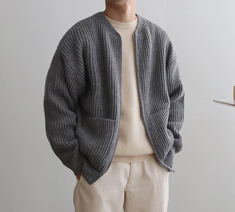 KNITTED ROUND-NECK CARDIGAN SWEATER