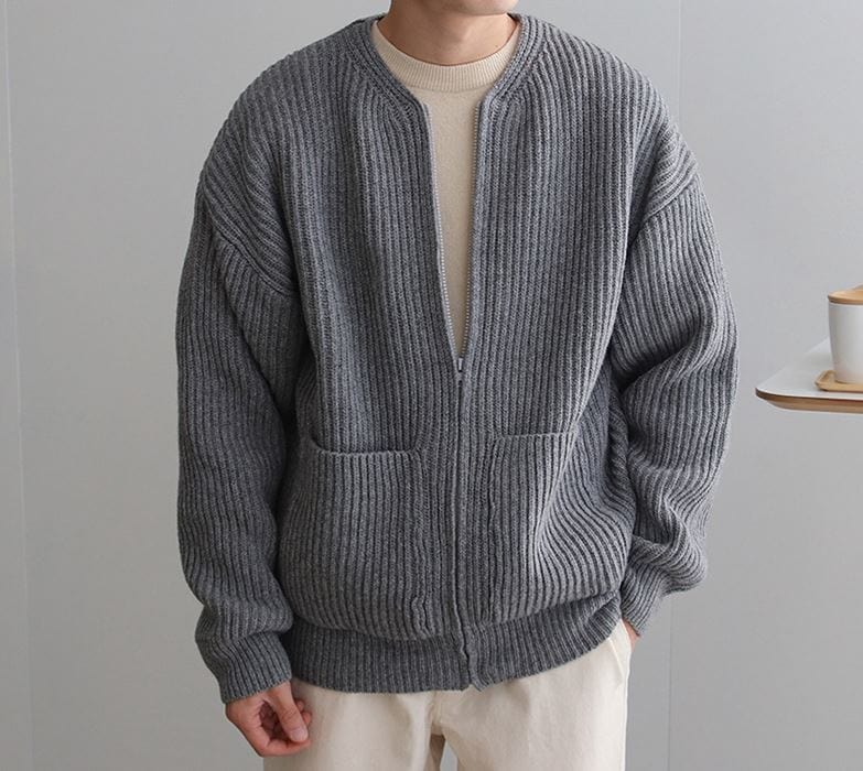 KNITTED ROUND-NECK CARDIGAN SWEATER