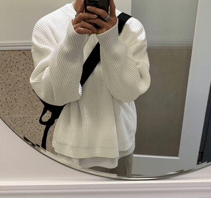 KNITTED ROUND NECK SWEATER