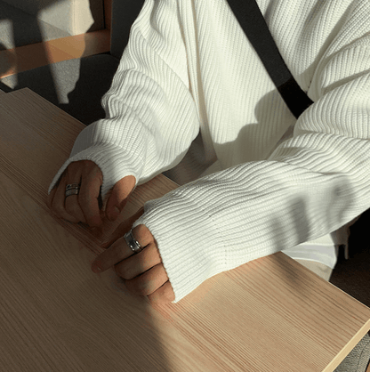 KNITTED ROUND NECK SWEATER