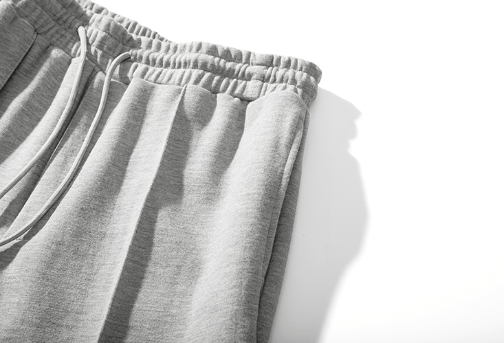 WIDE STRAIGHT SWEATPANTS