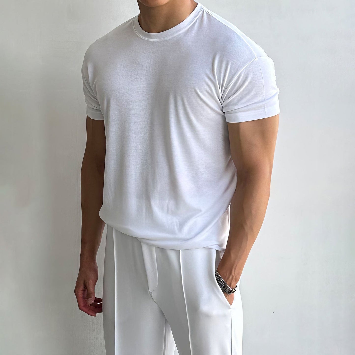 SLIM FIT SHORT SLEEVE