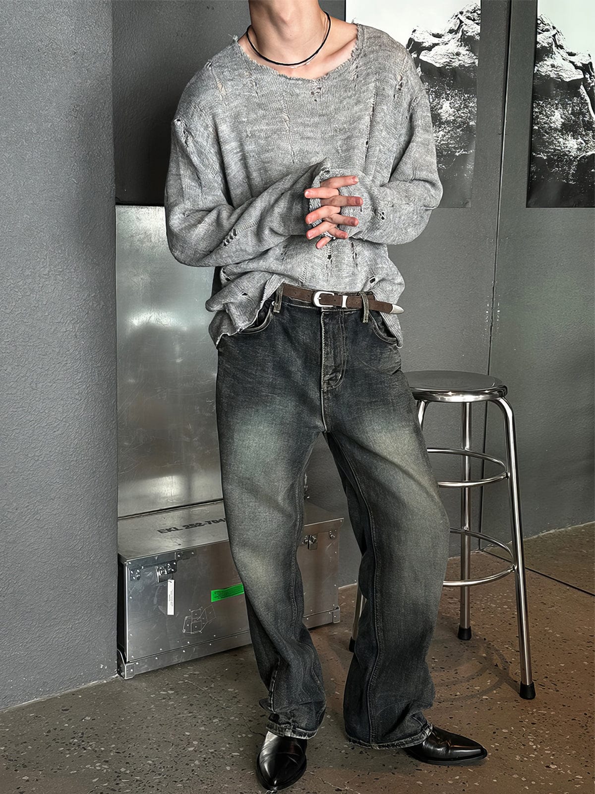 KNIT DISTRESSED LONGSLEEVE