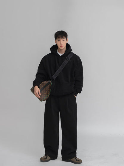 PULLOVER HOODIE & PLEATED SWEATPANTS