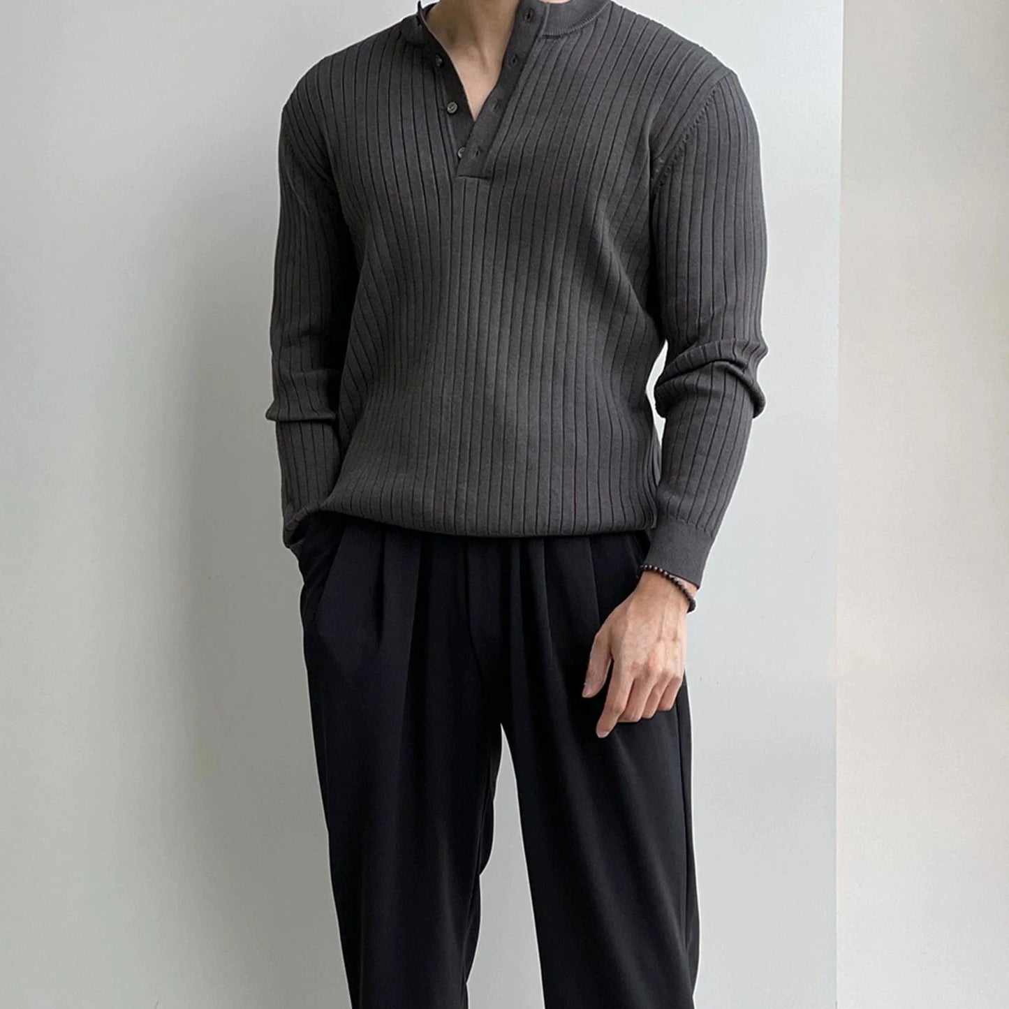 VERTICAL KNIT HENLEY COLLAR LONG SLEEVE