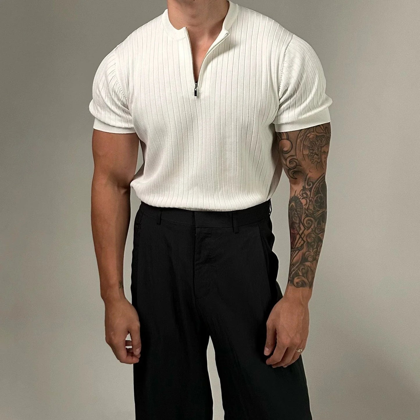 KNITTED VERTICAL ZIP-UP SLIM SHORT SLEEVE