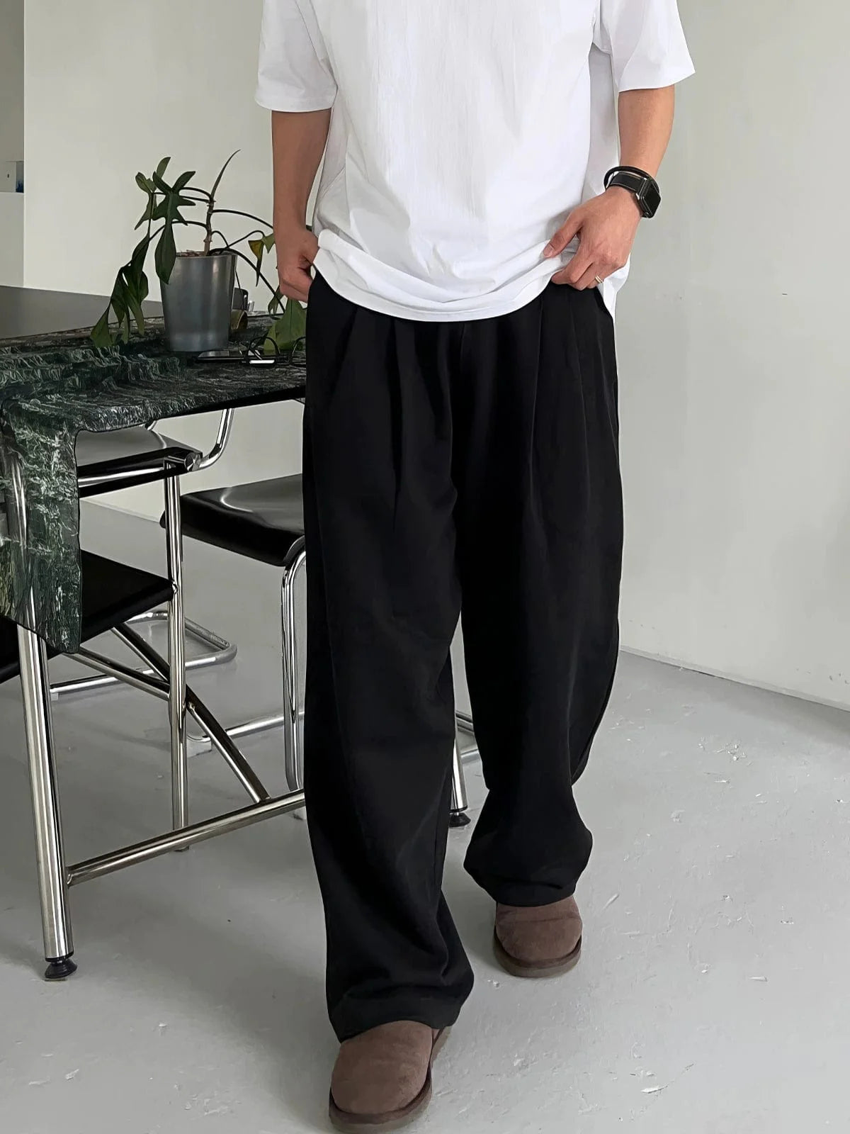 FOLDED PLEATED STRAIGHT SWEATPANTS